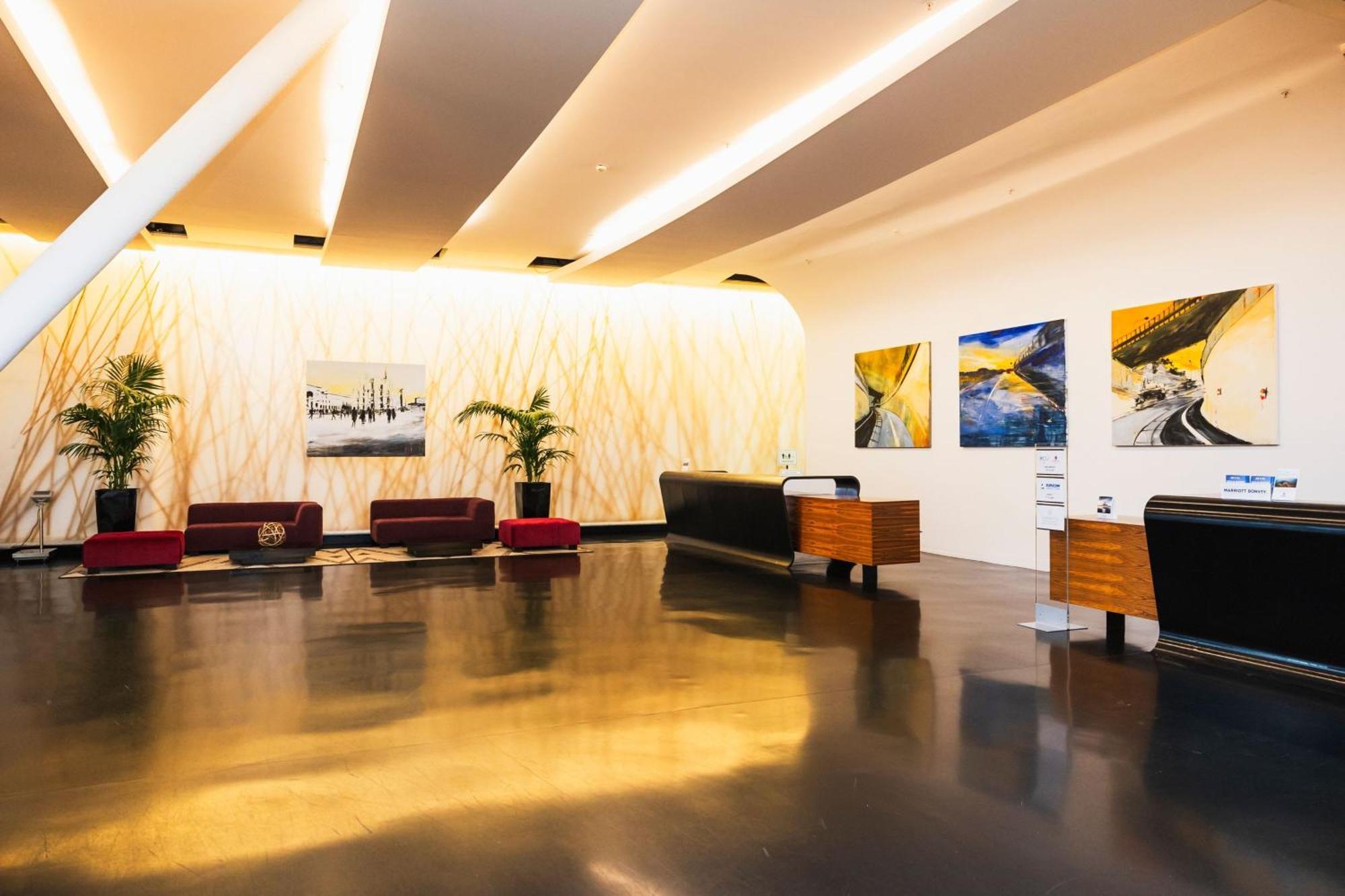 Sheraton Milan Malpensa Airport Hotel & Conference Centre Ferno Zewnętrze zdjęcie